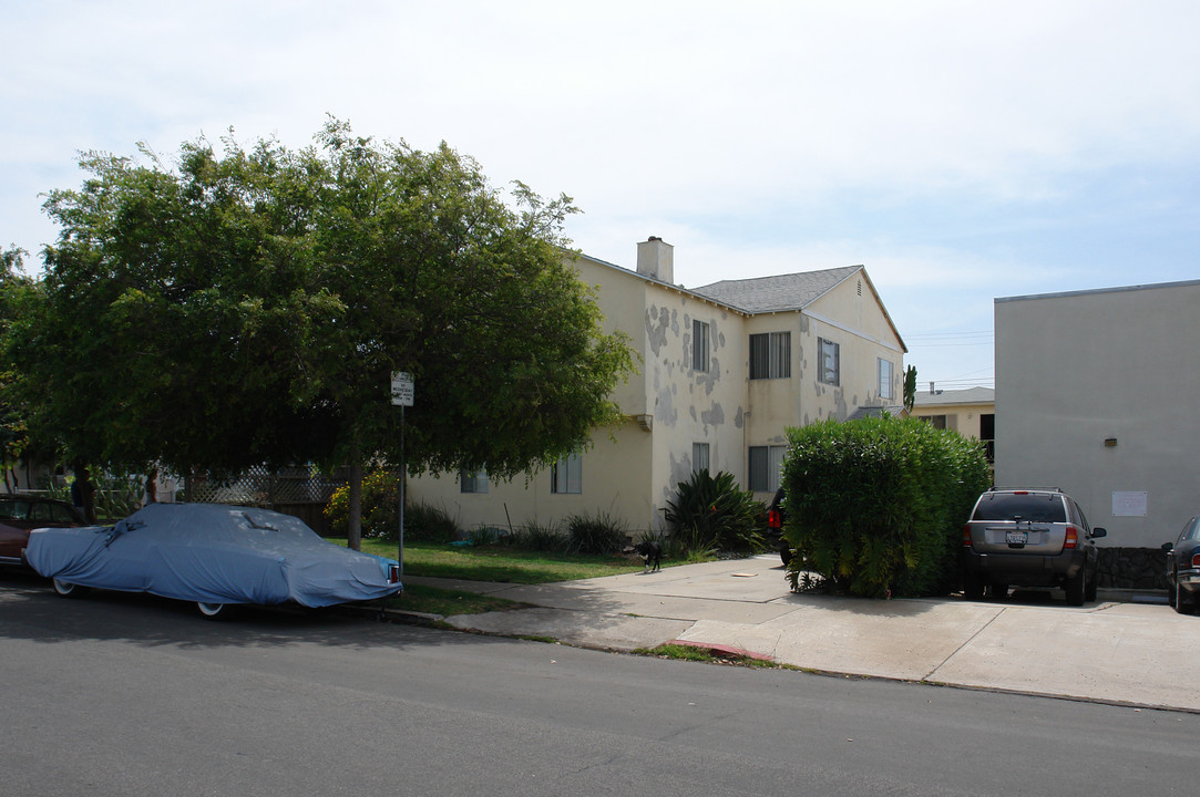 949-955 Diamond St in San Diego, CA - Building Photo