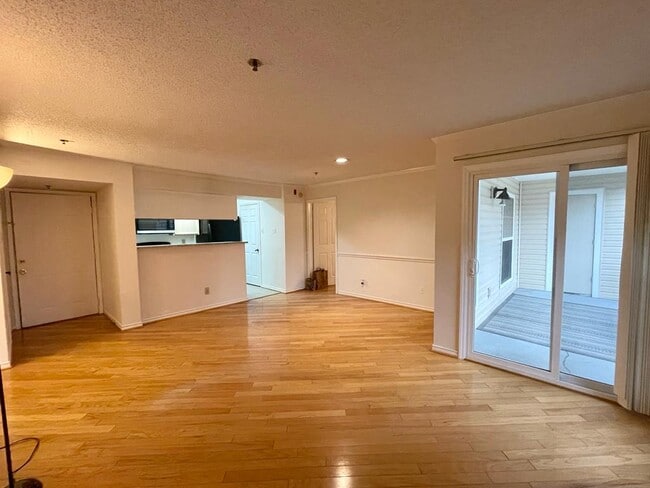 1524 Lincoln Way, Unit 418 in McLean, VA - Building Photo - Building Photo