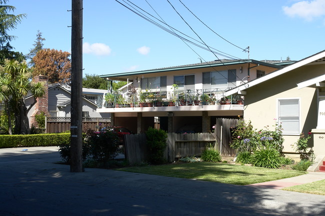 922 Florence Ln in Menlo Park, CA - Building Photo - Building Photo