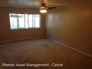 12 Fairway Ln in Logan, UT - Foto de edificio - Building Photo