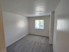 600 Reusens Rd, Unit Waitlist in Lynchburg, VA - Building Photo - Building Photo