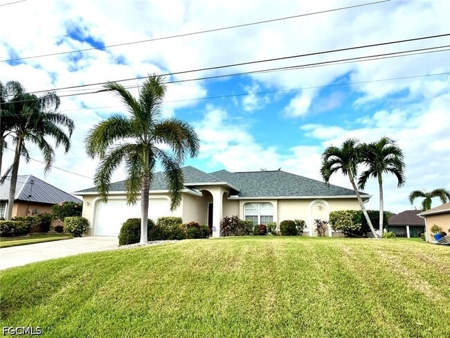818 SW 8th Pl in Cape Coral, FL - Building Photo - Building Photo