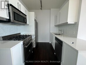 25 Oxley St in Toronto, ON - Building Photo - Building Photo