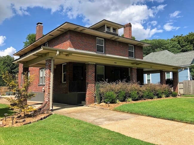 2012 Walker Ave, Unit 2 in Memphis, TN - Building Photo - Building Photo