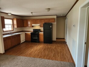 130 Meadows Ln in Pulaski, TN - Building Photo - Building Photo