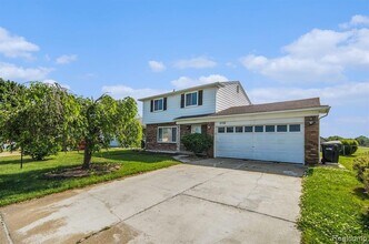 37718 Douglas Ct in Sterling Heights, MI - Building Photo - Building Photo