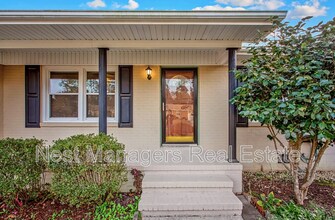 6525 Senator Dr in Fayetteville, NC - Building Photo - Building Photo