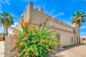 4542 N Black Canyon Hwy in Phoenix, AZ - Building Photo