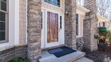 49609 Timber Trail in Novi, MI - Building Photo - Building Photo