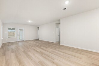 6611 Castella Dr in Rosharon, TX - Building Photo - Building Photo