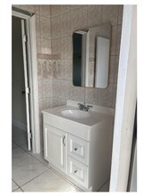 12840 SW 11th Pl in Davie, FL - Building Photo - Building Photo