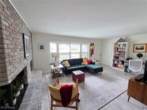 6995 Carriage Hill Dr in Brecksville, OH - Building Photo - Building Photo