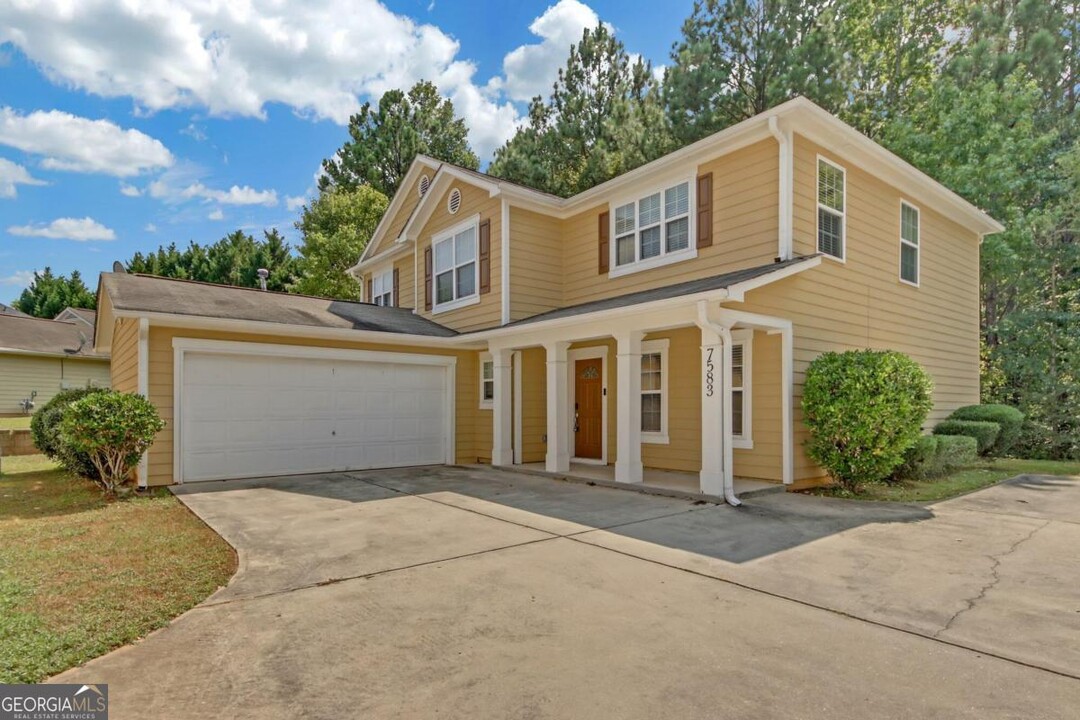 7583 Waverly Loop in Fairburn, GA - Building Photo