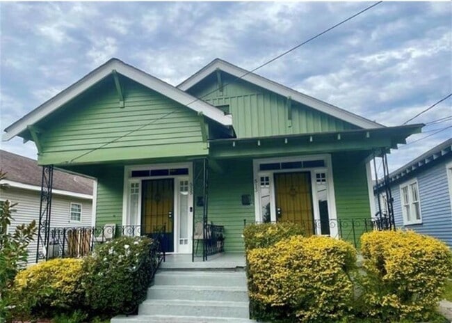 property at 515 S Alexander St