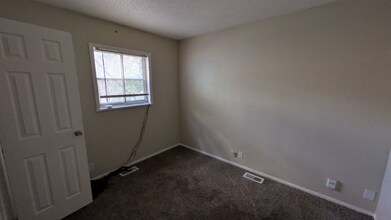 9525 Booth Ave in Kansas City, MO - Building Photo - Building Photo