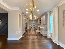 621 S Summit Ave in Charlotte, NC - Building Photo