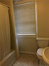 78 Rockwell Ave in Bristol, CT - Building Photo - Building Photo