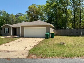 2856 Shoffner Ave in Crestview, FL - Foto de edificio - Building Photo