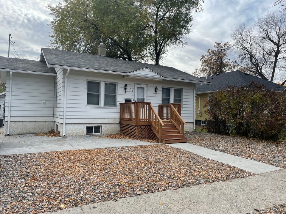 240 Terry Ave in Billings, MT - Building Photo