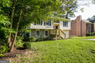 5498 La Fleur Trail in Stonecrest, GA - Building Photo - Building Photo