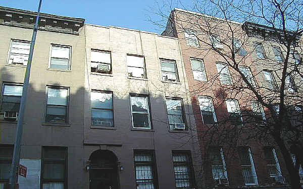 455 W 47th St in New York, NY - Building Photo