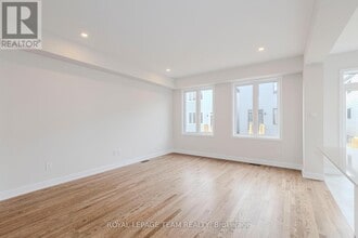 2055 Postilion St in Ottawa, ON - Building Photo - Building Photo