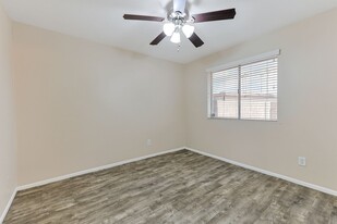 Beautiful Boutique Community in Tempe, AZ - Building Photo