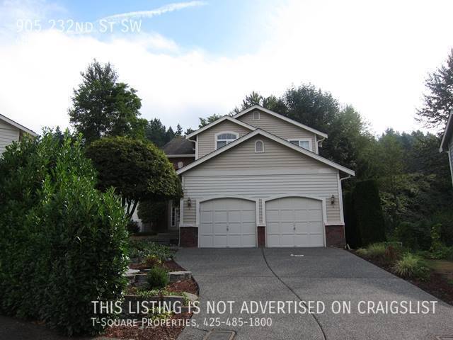 905 232nd St SW in Bothell, WA - Foto de edificio