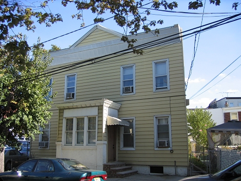 2206-2208 Dietz Pl in North Bergen, NJ - Building Photo