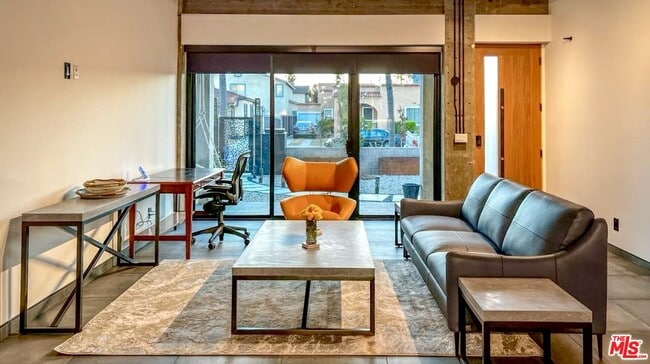 916 Roswell Ave in Long Beach, CA - Building Photo - Building Photo