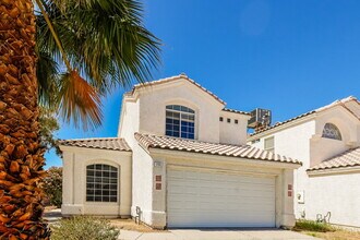 1701 Klamath Falls Way in Las Vegas, NV - Building Photo - Building Photo