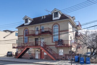 2669 E 11th St in Brooklyn, NY - Foto de edificio - Building Photo