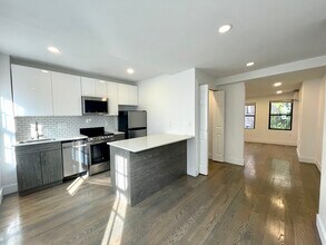 61 Joy St, Unit 3F in Boston, MA - Foto de edificio - Building Photo
