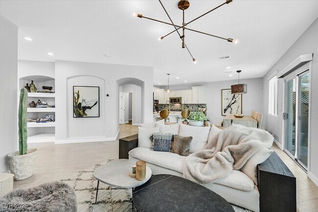 property at 271 Spectacular St