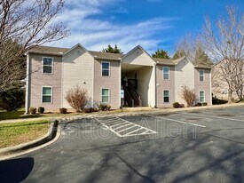 4 Zell Ln in Weaverville, NC - Building Photo