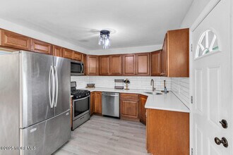 624 Fort Plains Rd in Howell, NJ - Building Photo - Building Photo