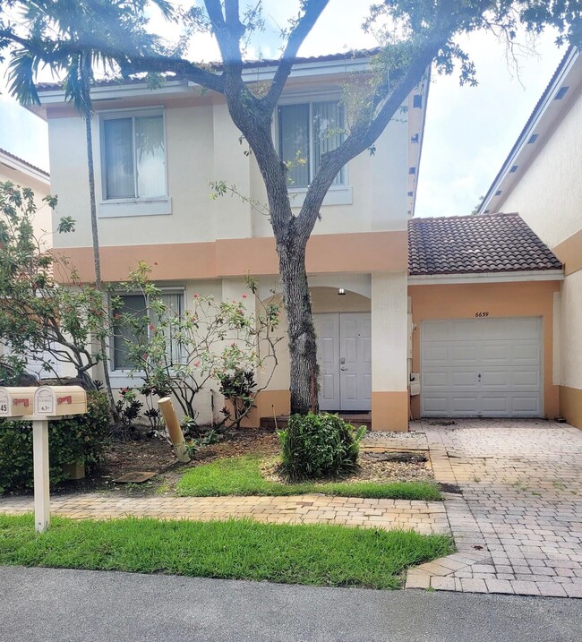 property at 6639 Hidden Cove Dr