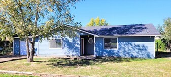 220 S Paloma in Show Low, AZ - Building Photo