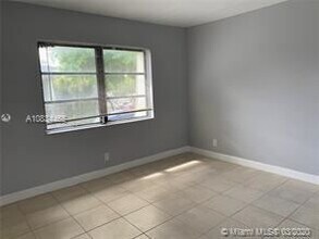 3105 Oakland Shores Dr in Oakland Park, FL - Building Photo - Building Photo