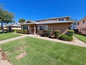 1189 Casita Dr in Yuba City, CA - Building Photo - Building Photo