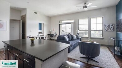 21201 Emerald Mist Pkwy in Spring, TX - Foto de edificio - Building Photo