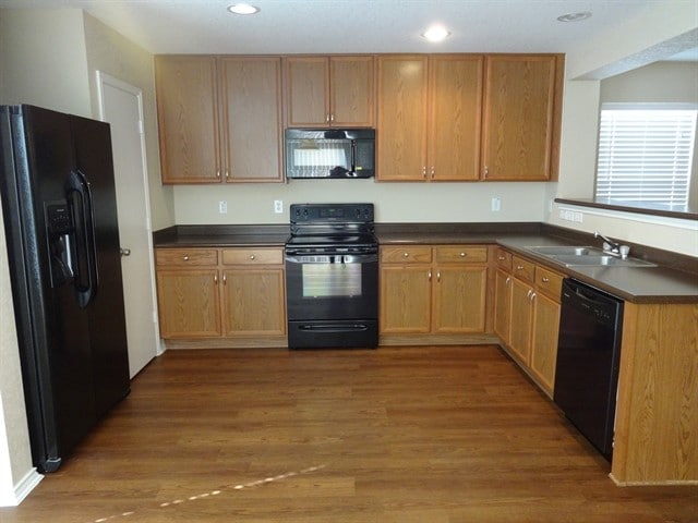 16131 Branching Oaks in San Antonio, TX - Building Photo - Building Photo