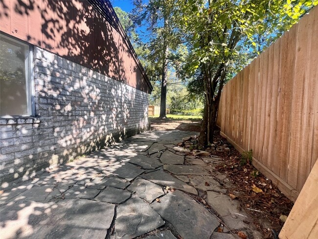 property at 1914 Indian Shores Rd