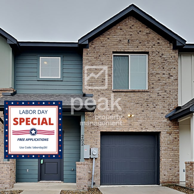 property at 1902 Magnolia Ln