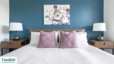 10051 Perimeter Station Dr, Unit 1-304 in Charlotte, NC - Foto de edificio - Building Photo