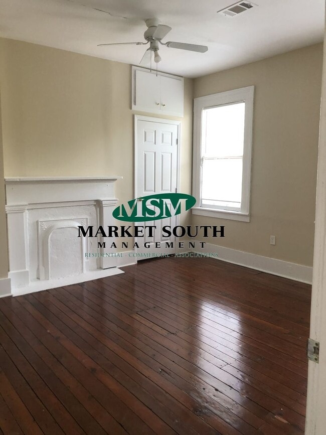 property at 121 W Duffy St