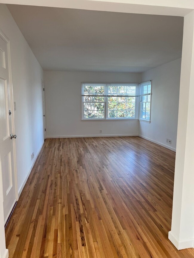 8750 Guthrie Ave, Unit 8750.5 in Los Angeles, CA - Foto de edificio - Building Photo