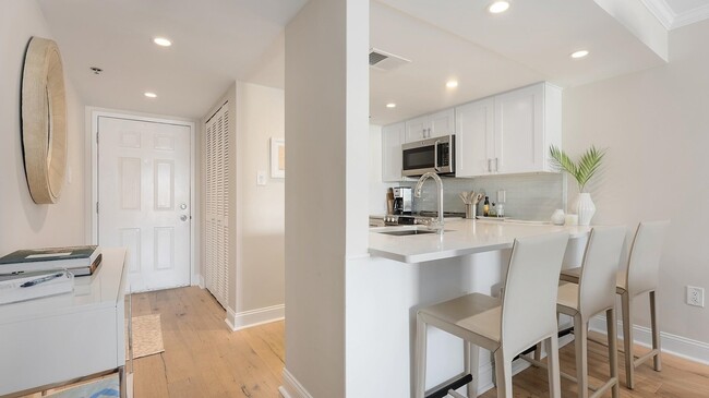 700 First Ave in Avalon, NJ - Building Photo - Building Photo