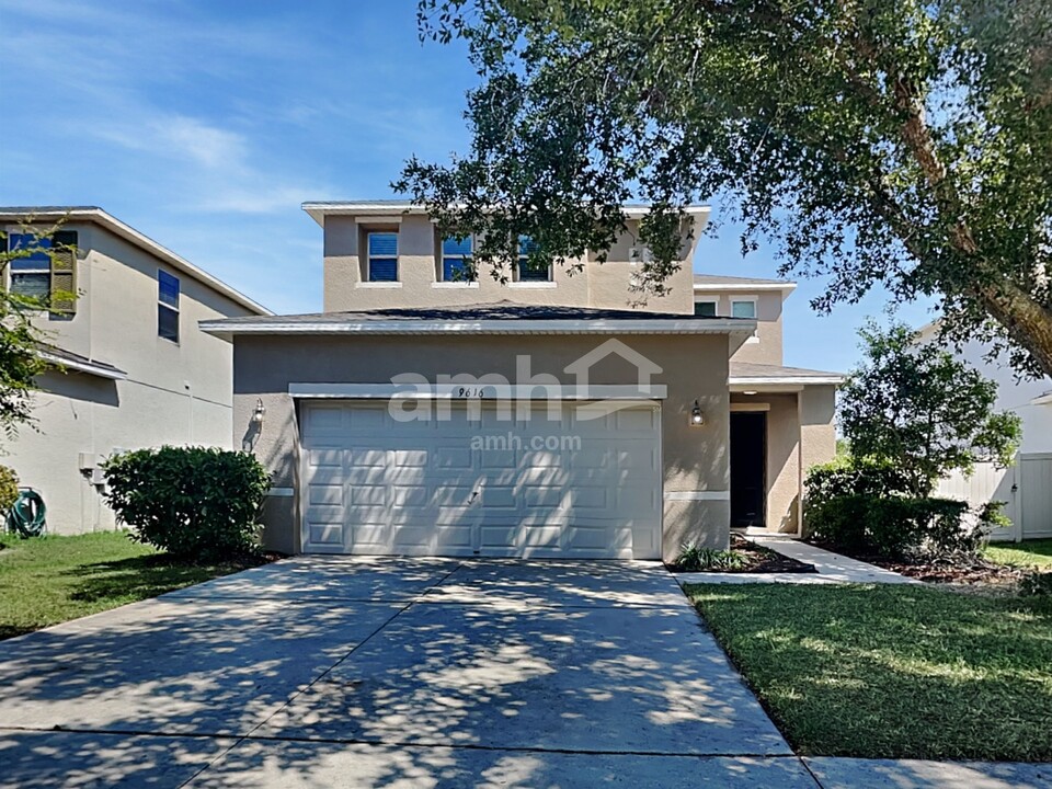 9616 Maxson Dr in Land O Lakes, FL - Building Photo