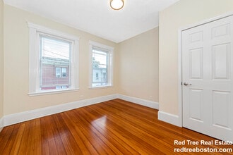 46 Brackett St, Unit 2 in Boston, MA - Building Photo - Building Photo